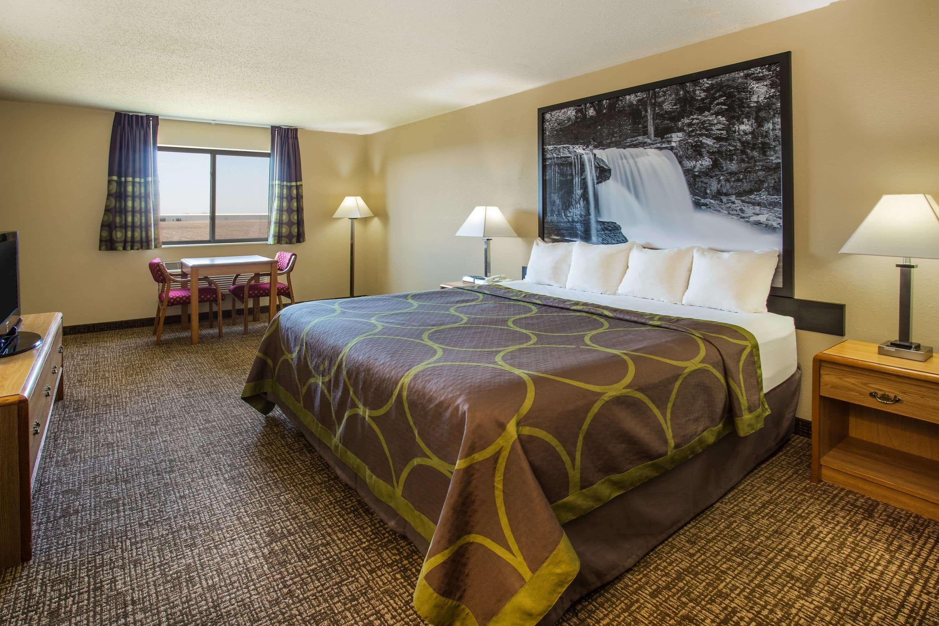 Hotel Super 8 By Wyndham Remington Extérieur photo